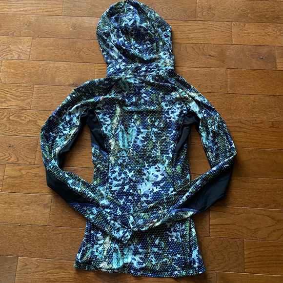 🌹LULULEMON RUNBEAM PULLOVER/HOODIE-4🌹 - Picture 5 of 15